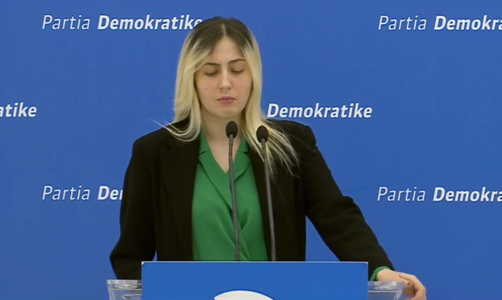 VIDEO/PD: Bosi i bixhozit pastron paratë, 3 kullat në Tiranë me lejën e Ramës