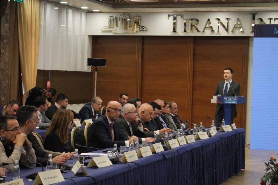 Kryekëshilltari ekonomik i CDU, Henze: Qeveria e Ramës ka dështuar. Besojmë tek alternativa Bashës