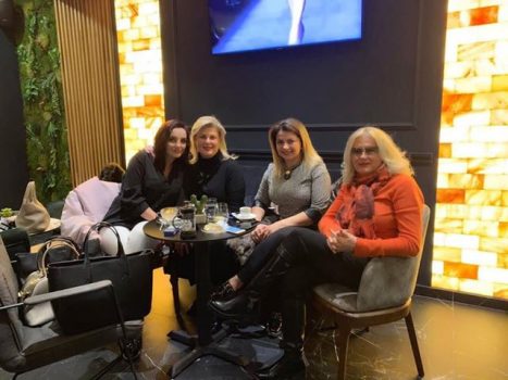 ‘Jam shumë e tronditur’, Eni Çobani tregon për aksidentin me mikeshat e saj