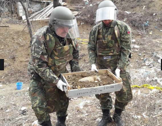 Shkuan për një predhë, xhenierët e Forcave të Armatosura gjejnë arsenal armësh në Pukë