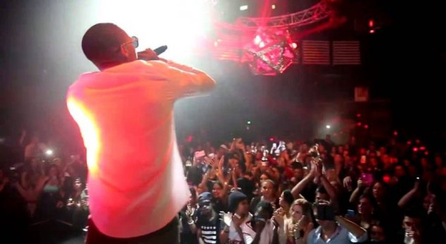 Arrestohet reperi i njohur, rrahu një grua në orët e para të mëngjesit