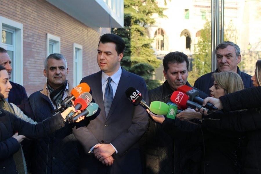 Basha: Nga sot Parlamenti nuk është më legjitim, Edi Rama nuk është më kryeministër
