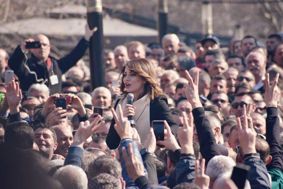 Duma tregon prapaskenat e Ramës gjatë protestës: Çfarë ndodhi me eskortën