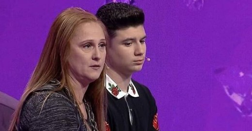 Sakrificat e një nëne shqiptare: I nisja djalit çdo 3 muaj foto mos më harronte