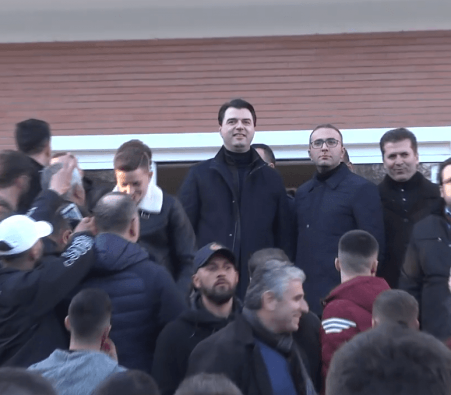Basha, fjalim nga selia e PD: Falë jush, Rama nuk është më kryeministër