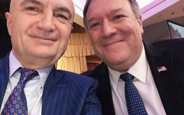 Meta takon Sekretarin Amerikan të Shtetit, Mike Pompeo