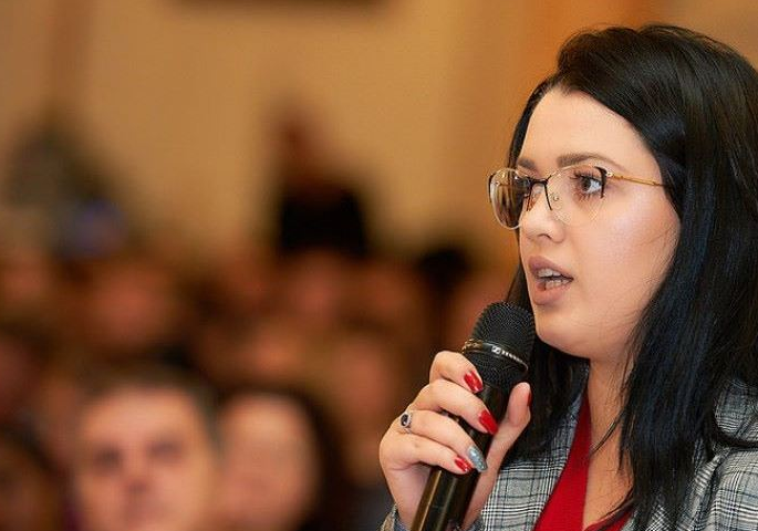 Mundësi për të zënë vendin e Berishës në Kuvend, kandidatja e PD i kthen përgjigje KQZ-së