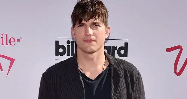 FOTO/’Kam nevojë të flas me njerëz të vërtetë’ aktori i famshëm nxjerr numrin e tij