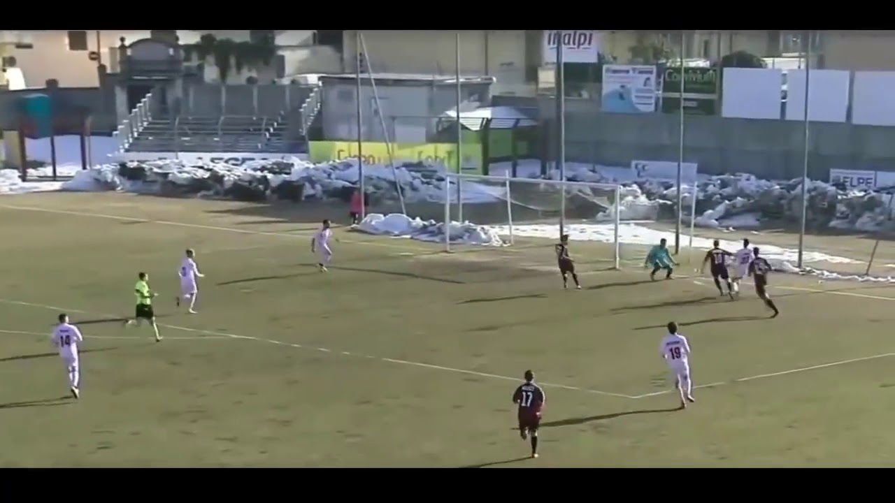 VIDEO/Rezultati i çmendur, skuadra italiane mundet 20-0