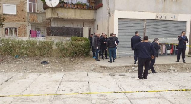 Vrasja në Vlorë, vajza telefonoi prindërit, por askush nuk i’u përgjigj