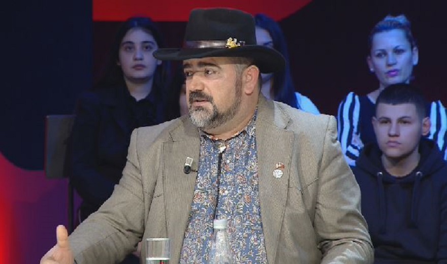 Ish-deputeti kaubojs: Do jem në protestë bashkë me nusen