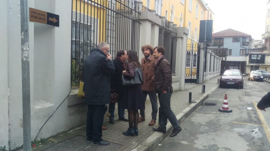 Skadon afati, pedagogët takim në Ministrinë e Arsimit, realizim të kërkesave ose grevë