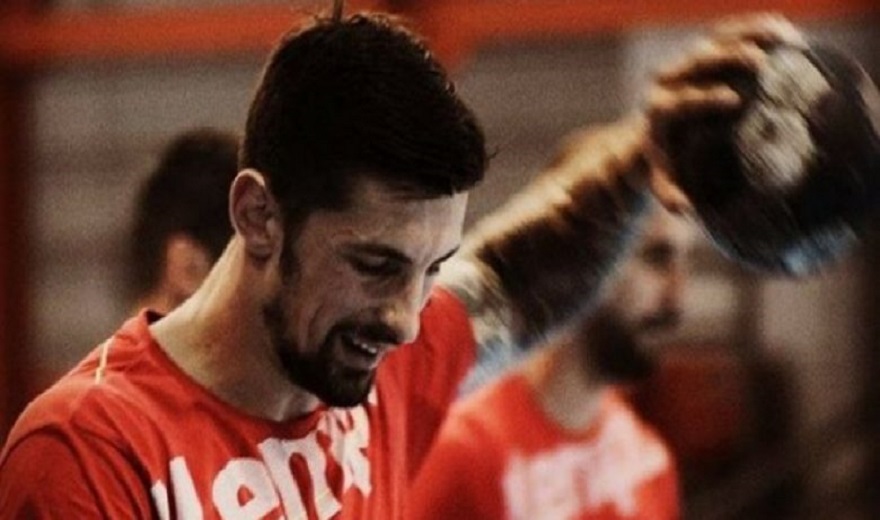 E rëndë, sportisti i jep fund jetës në sy të gruas