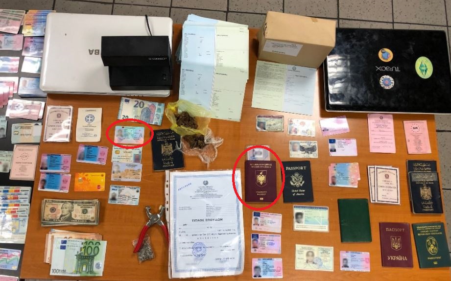 Greqi, goditet grupi kriminal i falsifikimit të dokumenteve, sekuestrohen edhe pasaporta shqiptare