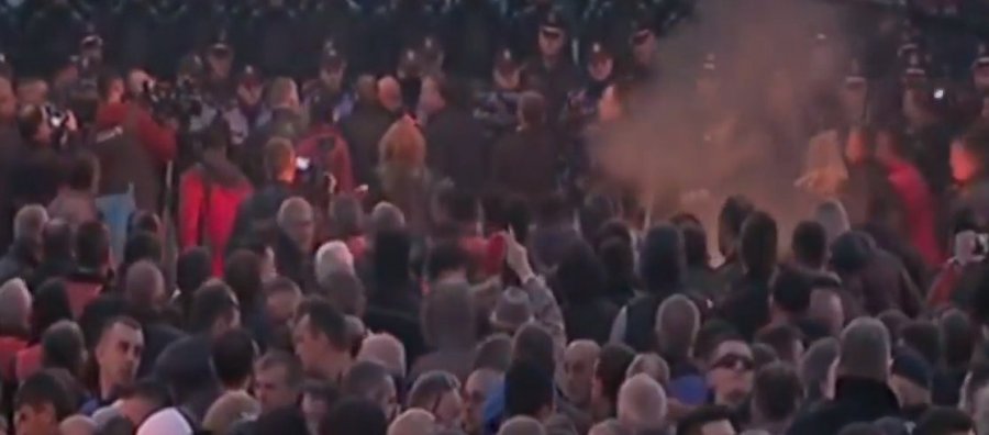 “Rama ik”/ Qytetarët të vendosur, nuk largohemi prej parlamentit