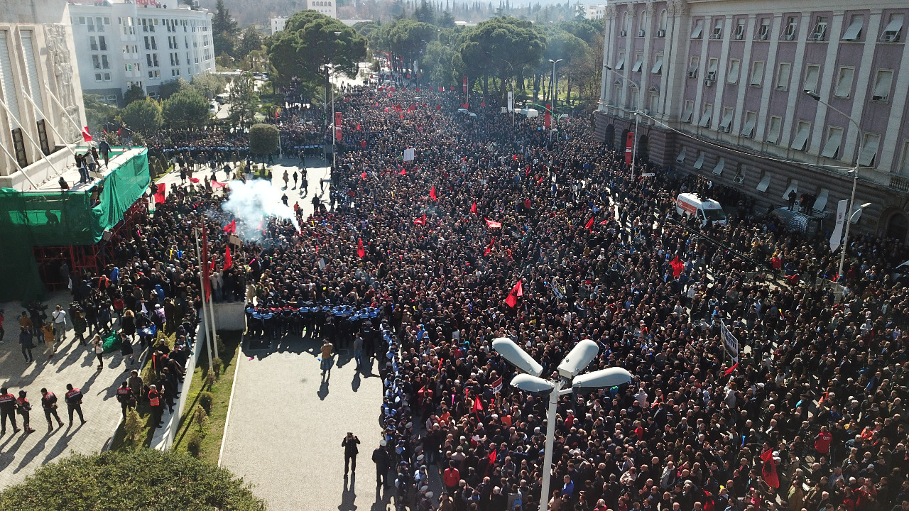Vasili: Qytetarët sot shkruan historinë, e mbyllëm në çark frikacakun Rama