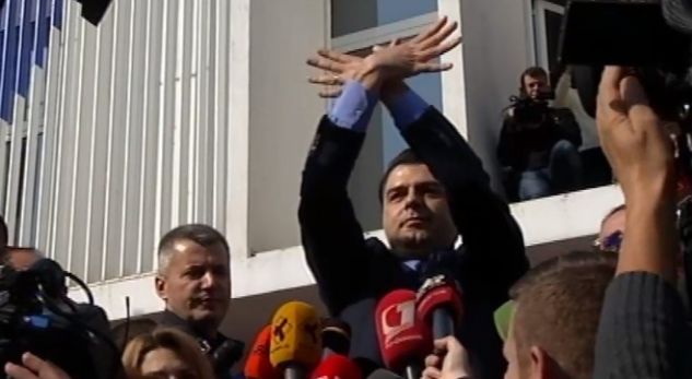 Protesta paqësore, Basha e mbylli me himnin, ja plani i opozitës në vijim