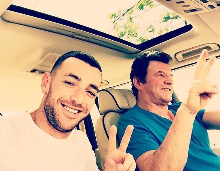 FOTO/Stresi i bashkohet protestës: Me shpirt jam aty me ju kundër kësaj klike të ndyrë