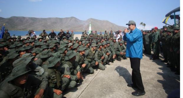 Kriza e Venezuelës, Maduro i përgjigjet Trump: Së shpejti luftë civile