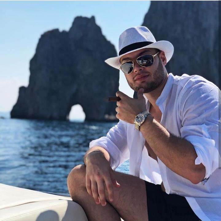 DETAJE/U ekzekutua para shtëpisë, menaxheri i VIP-ave i akuzuar për dy vrasje, policia fillon shoqërimet