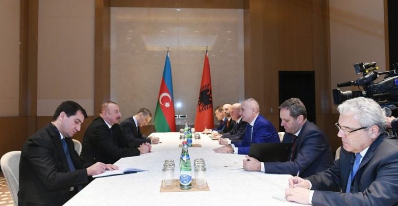 Meta nga Azerbajxhani: Të hiqen vizat për qytetarët shqiptarë