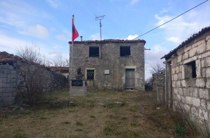 “Shtëpia e rrënuar e Fishtës”, shkrimtarja: Do ta hamë me bukë turpin për dhunimin që po i bëjmë historisë