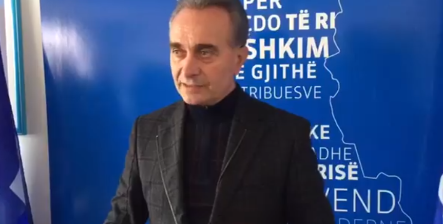 VIDEO/Denoncimi nga Fieri: Policia presion kandidatit, po e mbajnë në birucë