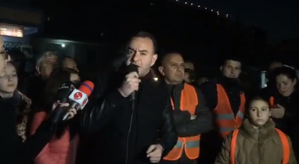 VIDEO/Vijon rezistenca e banorëve të Unazës, Balliu krahë tyre: Niçja jonë është trafikant