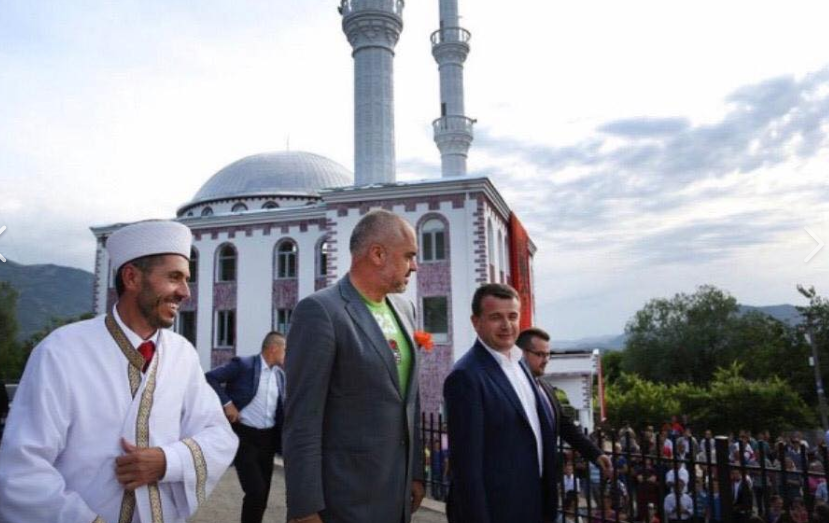 Berisha ironizon: Gëzuar, gëzuar! Tani edhe imamin e kemi të sojit tonë!