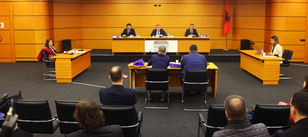 EMRI/Kalon Vetingun dhe kreu i prokurorisë së Apelit Tiranë