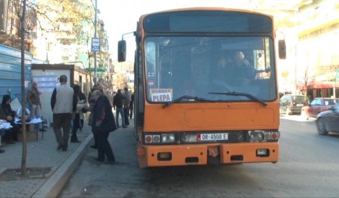 Pas ‘Lali’ Erit, edhe Vangjush Dako bën 40 lek çmimin e biletës së urbanit