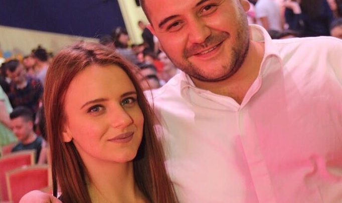 Gazetari tregon për telefonatën: Deputeti i PS-së dha ofertë që bashkëshortja të pranojë mandatin