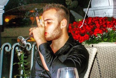 DETAJE/U ekzekutua para shtëpisë, menaxheri i VIP-ave i akuzuar për dy vrasje, policia fillon shoqërimet