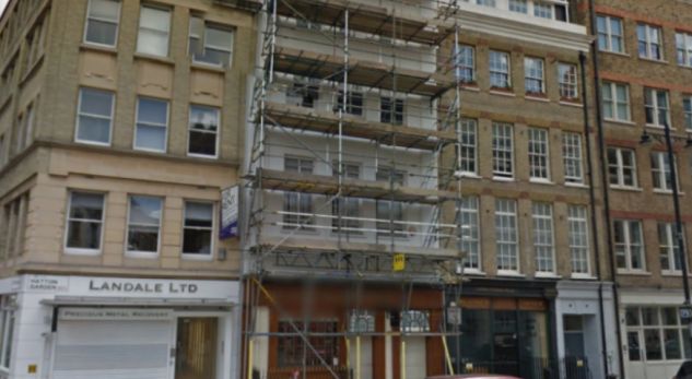 Qëlloi për vdekje ndërtuesin britanik, arrestimi i shqiptarit bëhet lajm ‘kryesor’ në Angli