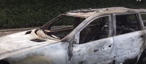 FOTO/Shkrumbohet makina e biznesmenit në Lezhë, dyshimet e para