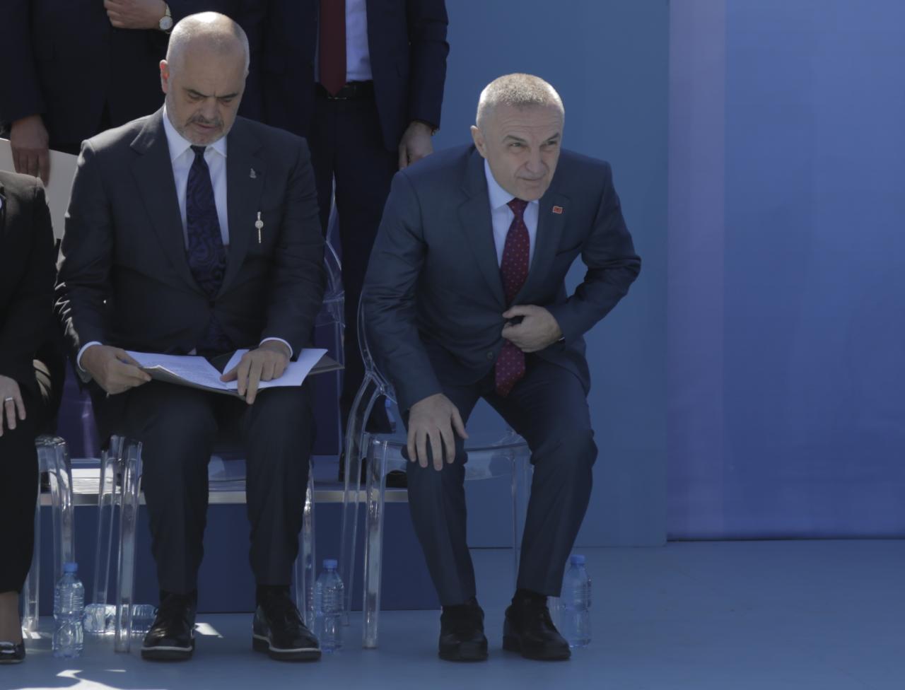 FOTO/10 vjet në NATO, ceremonia bën bashkë Metën dhe Ramën