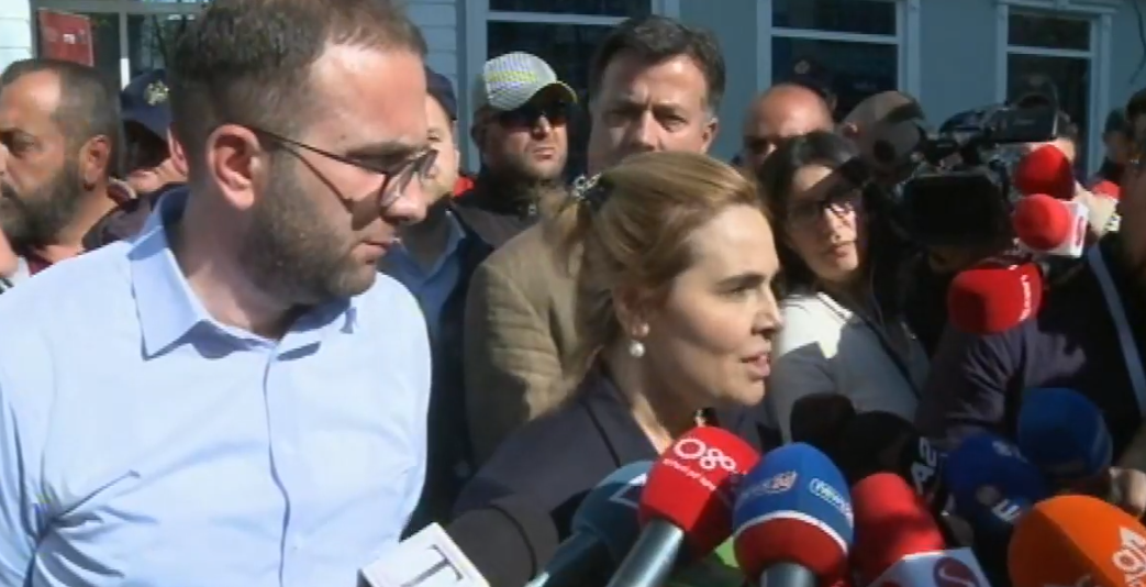 “Kanë shoqëruar 14 të rinj”, Kryemadhi për Lleshajn: I zënë duke u sjellë si kryeministër