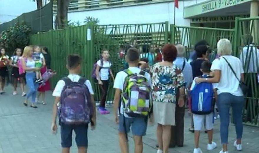 4.3% e fëmijëve shqiptarë braktisin shkollën