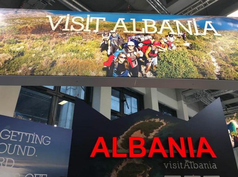 VIDEO/Qytetarja nxjerr pamjet: Shqipëria në panairin e Berlinit paraqitet si rajon i Turqisë