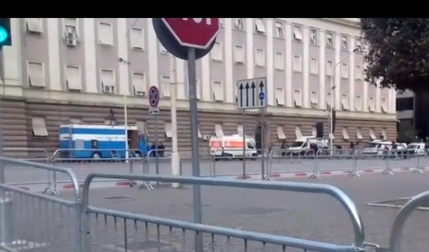 Protesta e opozitës, rrethohet Kryeministria, zbardhet plani i masave