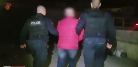 VIDEO/Drogë në formë çokollate, arrestohen babë e bir në Fier