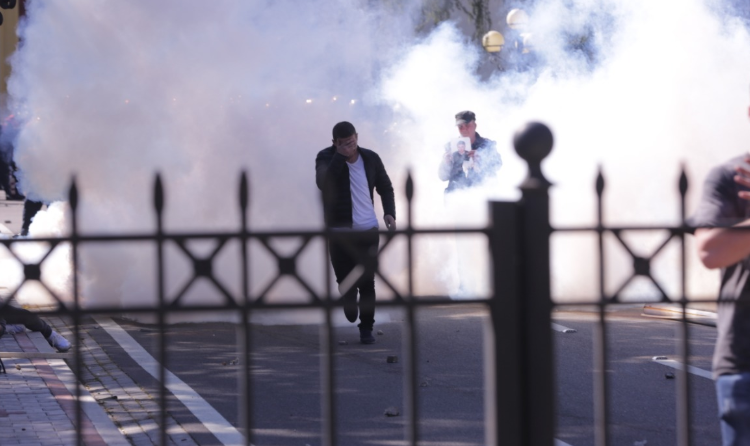 FOTO/Gaz lotsjellës ndaj grave dhe fëmijëve, Bardhi: Do marrin ndëshkimin e merituar