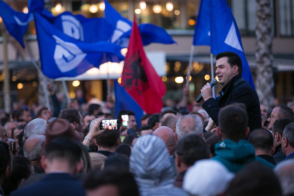 FOTO-GALERI/ Basha në Durrës: “Era e ndryshimit dhe e lirisë ka ardhur në qytetin tuaj”