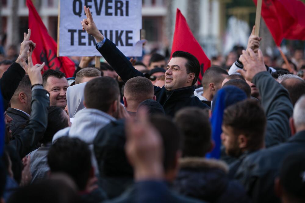 FOTO-GALERI/ Basha në Durrës: “Era e ndryshimit dhe e lirisë ka ardhur në qytetin tuaj”