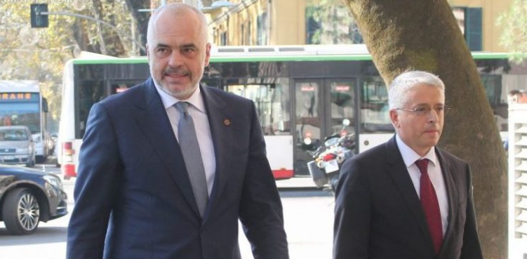 Çfarë fshihet pas shkarkimit të drejtorisë së policisë së Tiranës. Në lojë Kryeministri dhe ministri Lleshaj