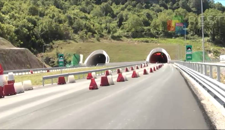 Pas 8 vitesh, hapet njëri krah i segmentit rrugor Tiranë-Elbasan