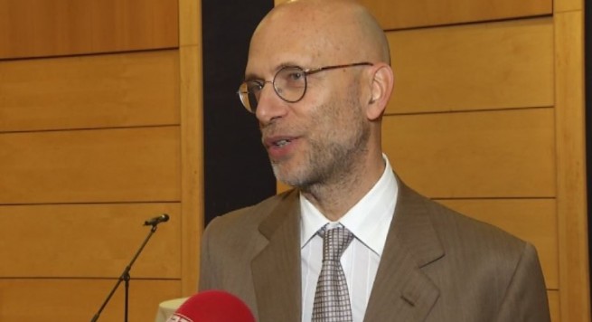 “Kriza politike ndikon në vendimin e Brukselit”,ambasadori italian: Mazhoranca duhet të bëjë një hap pas