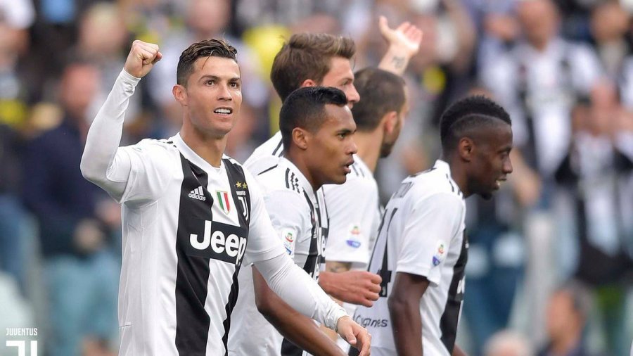 VIDEO/ ‘Harrohet’ Ajaxi, Juventusi shpallet kampion për herë të tetë radhazi