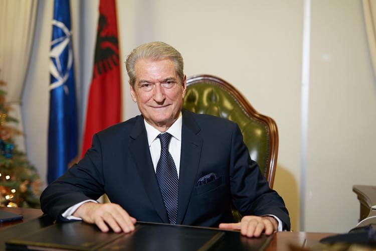 Berisha: Këta janë grabitësit e vërtetë të Rinasit