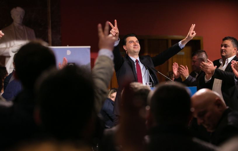 FOTO/Protesta e 13 Prillit, Basha: Mos mjaftohemi me largimin, duhet të varrosim fenomenin “Rama”